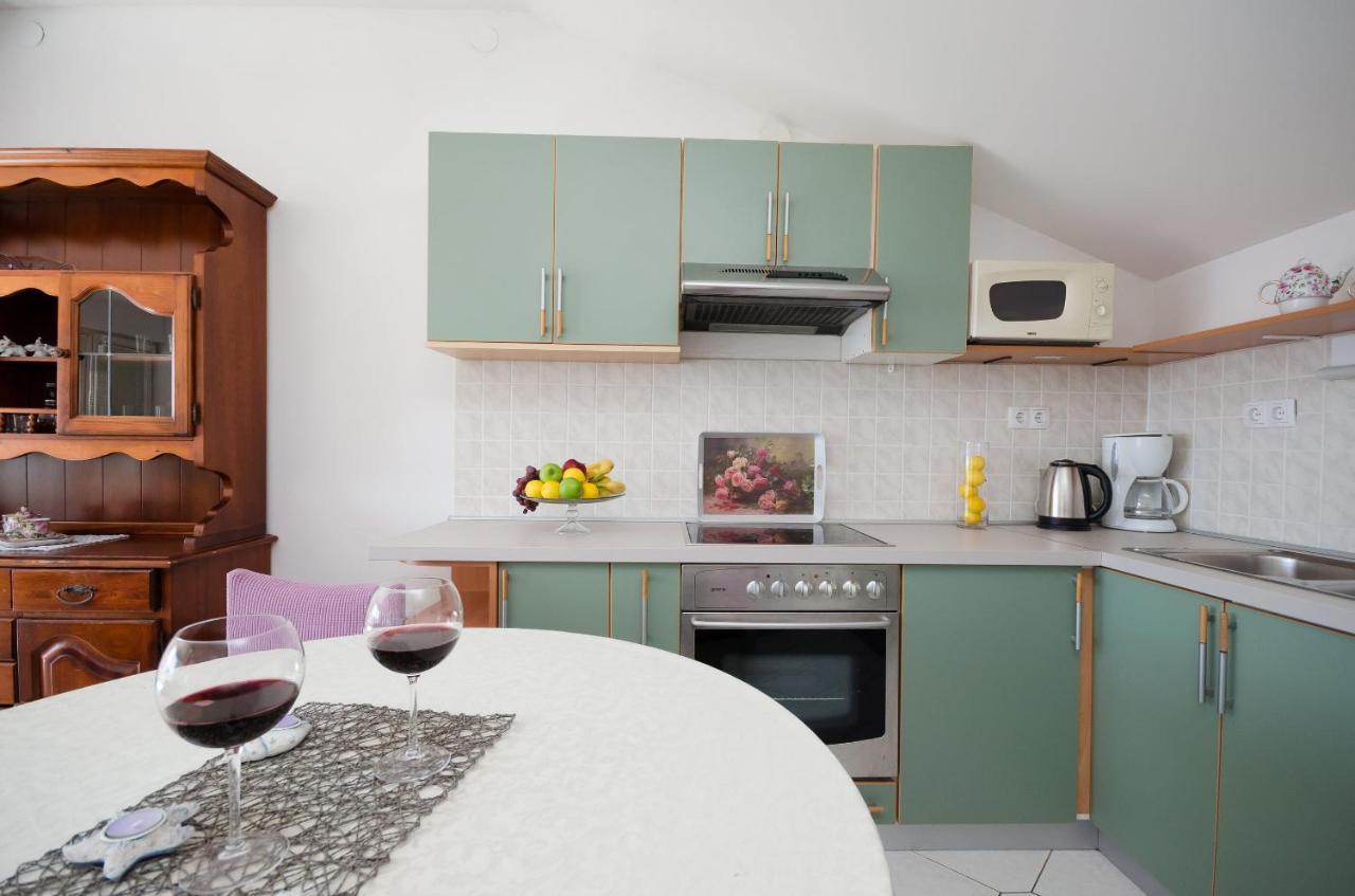 Apartments Snjezana Novi Vinodolski Eksteriør bilde